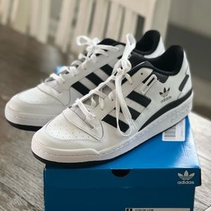 Adidas Low Forum Mens ( New )